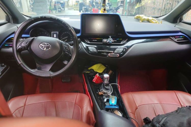Used Toyota C-HR 2018 2.0L Leading Edition China VI Center Console