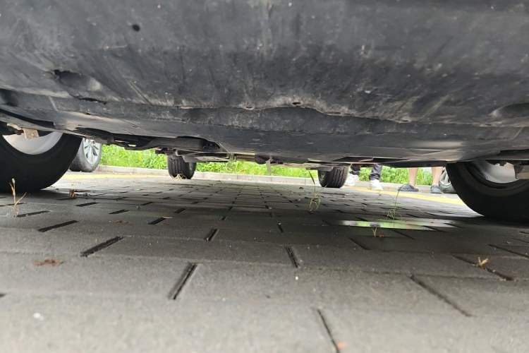 Used Toyota C-HR 2018 2.0L Leading with Sunroof China VI Standard Chassis Front