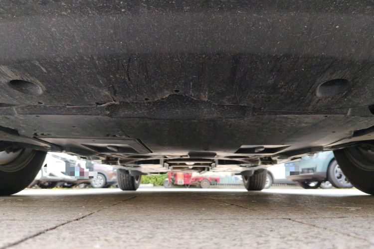 Used Toyota C-HR 2018 2.0L Leading with Sunroof China VI Standard Chassis Front