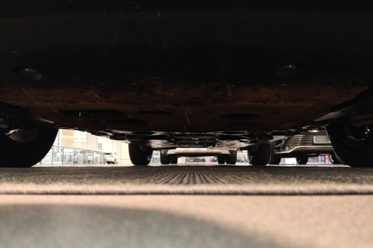Used Toyota C-HR 2018 2.0L Leading with Sunroof China VI Standard Chassis Front