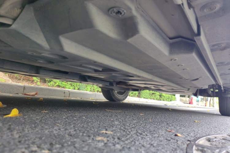 Used Toyota C-HR 2018 2.0L Leading Edition China V-standard Chassis Front Left