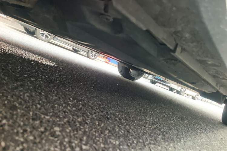 Used Toyota C-HR 2018 2.0L Leading Edition China VI Chassis Front Left