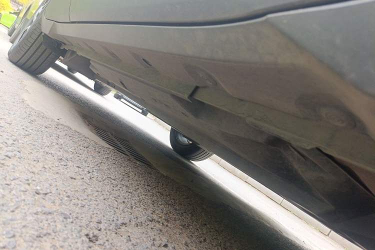 Used Toyota C-HR 2018 2.0L Leading with Sunroof China V Standard Chassis Front Right