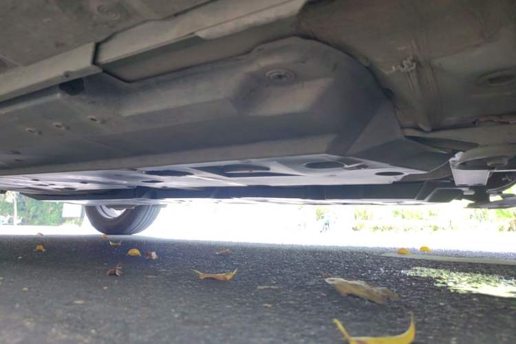 Used Toyota C-HR 2018 2.0L Leading Edition China V-standard Chassis Front Right