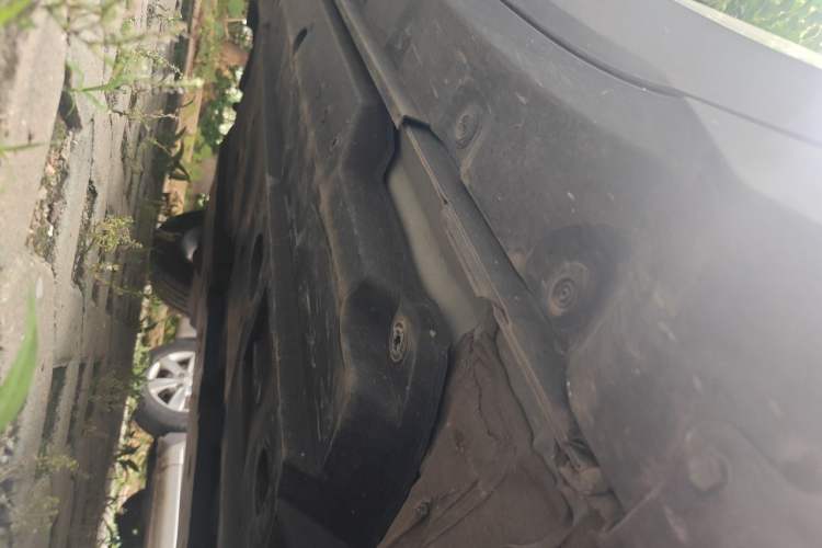 Used Toyota C-HR 2018 2.0L Leading with Sunroof China VI Standard Chassis Front Right