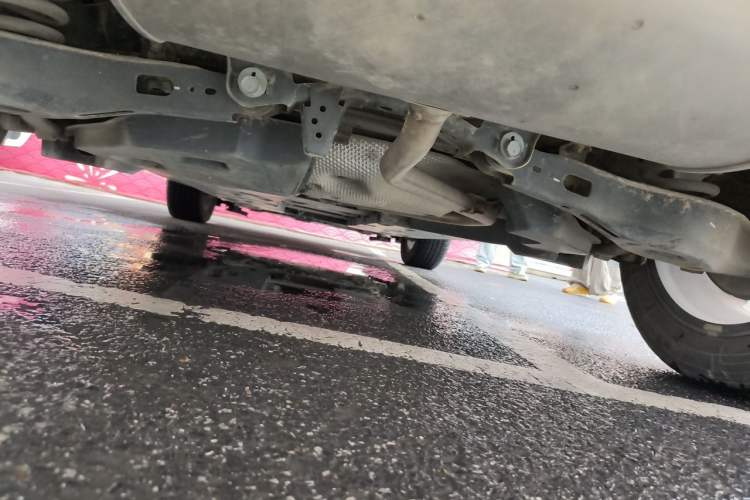 Used Toyota C-HR 2018 2.0L Leading with Sunroof China VI Standard Chassis Rear