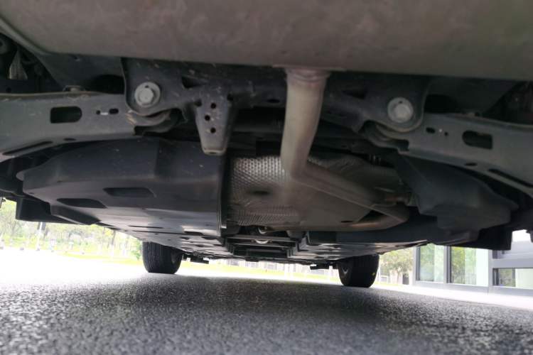 Used Toyota C-HR 2018 2.0L Leading with Sunroof China VI Standard Chassis Rear