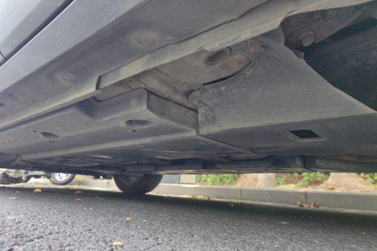 Used Toyota C-HR 2018 2.0L Leading Edition China V-standard Chassis Rear Left