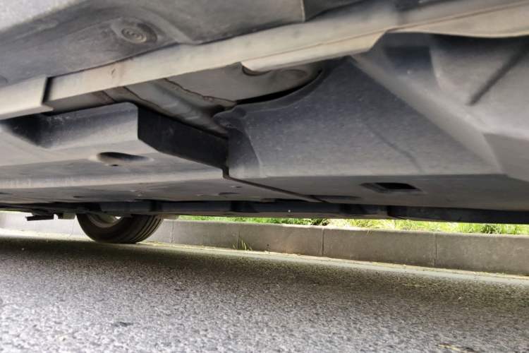 Used Toyota C-HR 2018 2.0L Leading Edition China V-standard Chassis Rear Left