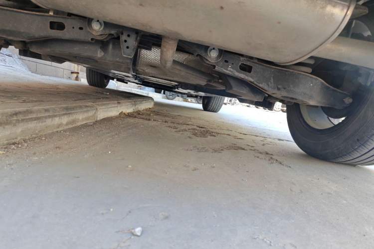 Used Toyota C-HR 2018 2.0L Leading with Sunroof China VI Standard Chassis Rear