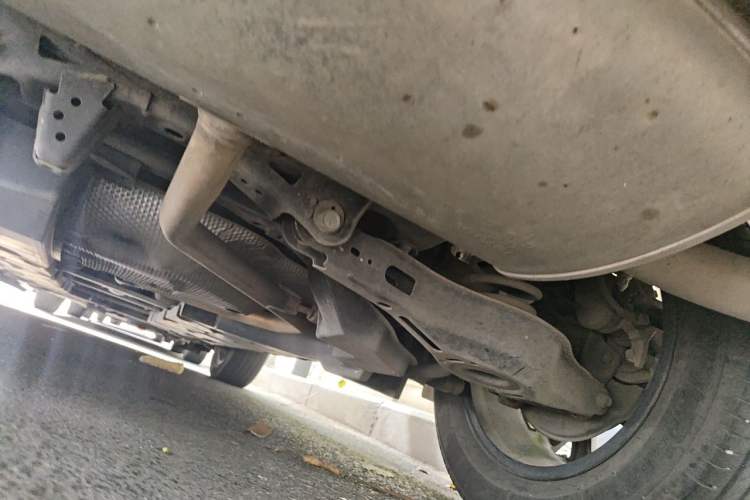 Used Toyota C-HR 2018 2.0L Leading with Sunroof China VI Standard Chassis Rear