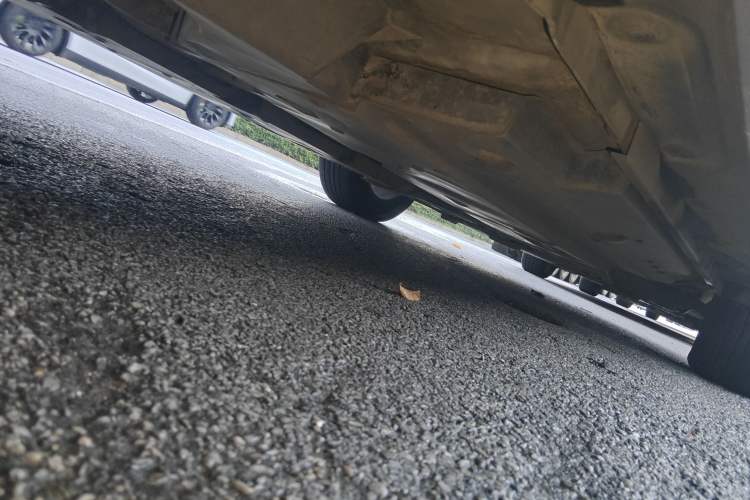 Used Toyota C-HR 2018 2.0L Leading Edition China V-standard Chassis Rear Right