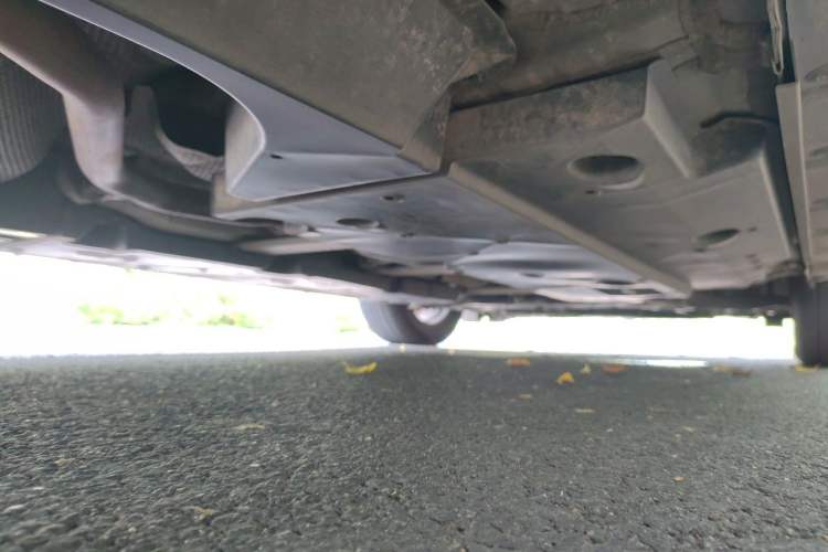 Used Toyota C-HR 2018 2.0L Leading Edition China V-standard Chassis Rear Right
