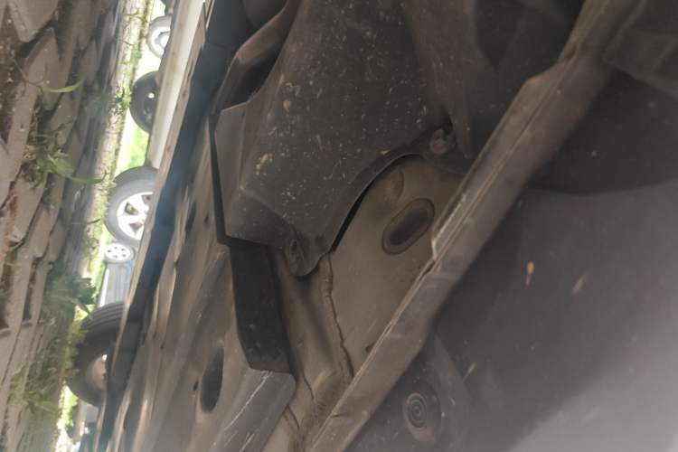 Used Toyota C-HR 2018 2.0L Leading with Sunroof China VI Standard Chassis Rear Right