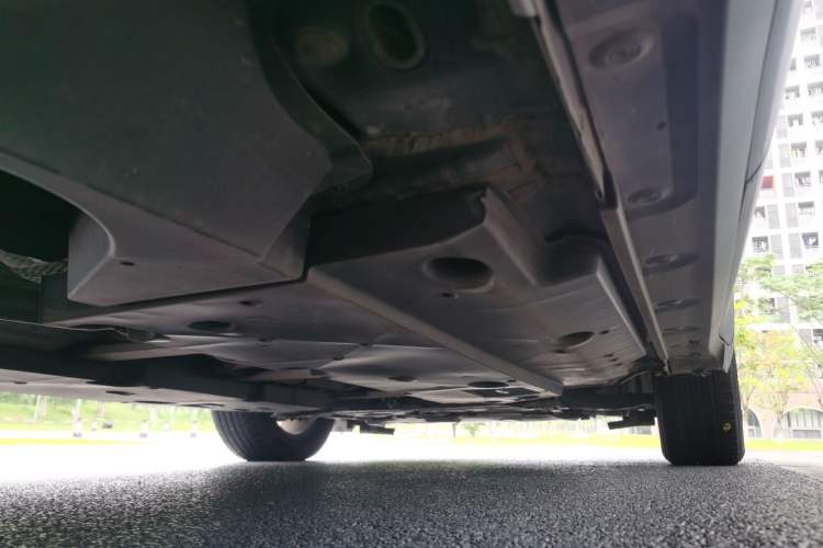 Used Toyota C-HR 2018 2.0L Leading with Sunroof China VI Standard Chassis Rear Right
