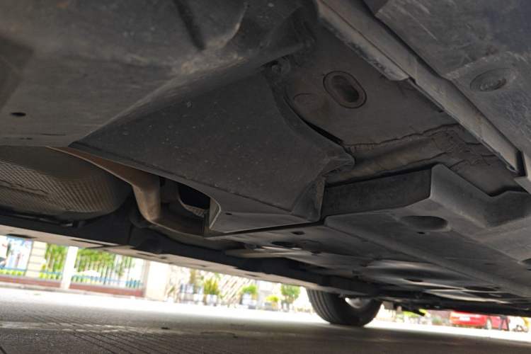 Used Toyota C-HR 2018 2.0L Leading Edition China V-standard Chassis Rear Right