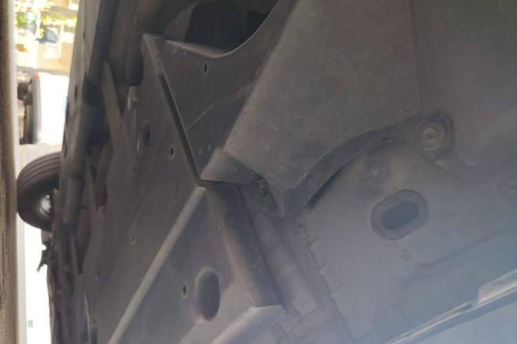 Used Toyota C-HR 2018 2.0L Leading Edition China V-standard Chassis Rear Right