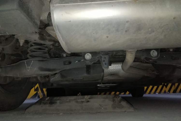 Used Toyota C-HR 2018 2.0L Leading with Sunroof China VI Standard Chassis Rear