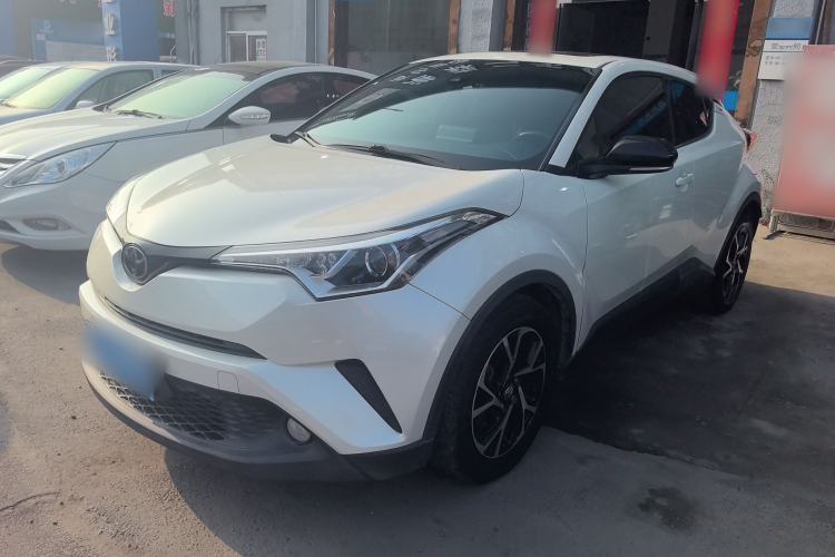 Used Toyota C-HR 2018 2.0L Leading with Sunroof China VI Standard Guazi used car, China used car export, Used car for sale, Used cars, Cheapest cars for sale