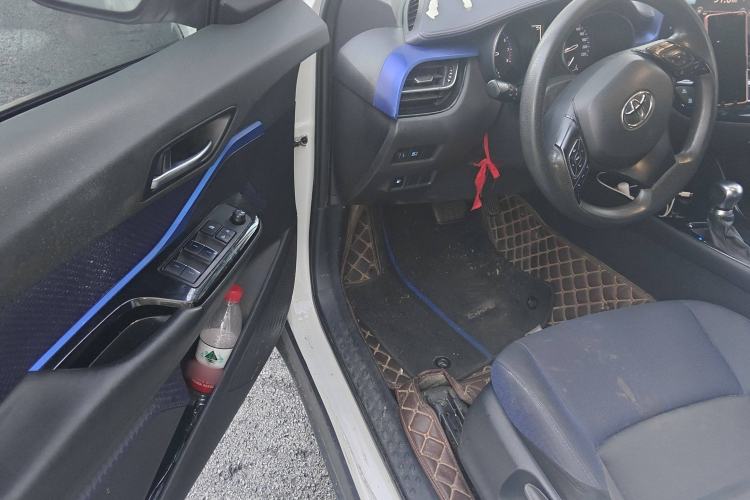 Used Toyota C-HR 2018 2.0L Leading Edition China V-standard Driver Seat