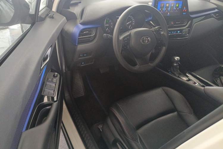 Used Toyota C-HR 2018 2.0L Leading Edition China VI Driver Seat