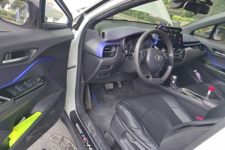 Used Toyota C-HR 2018 2.0L Leading Edition China V-standard Driver Seat