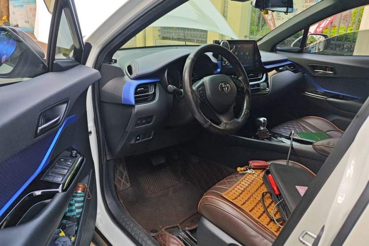 Used Toyota C-HR 2018 2.0L Leading Edition China V-standard Driver Seat