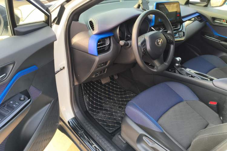 Used Toyota C-HR 2018 2.0L Leading Edition China V-standard Driver Seat