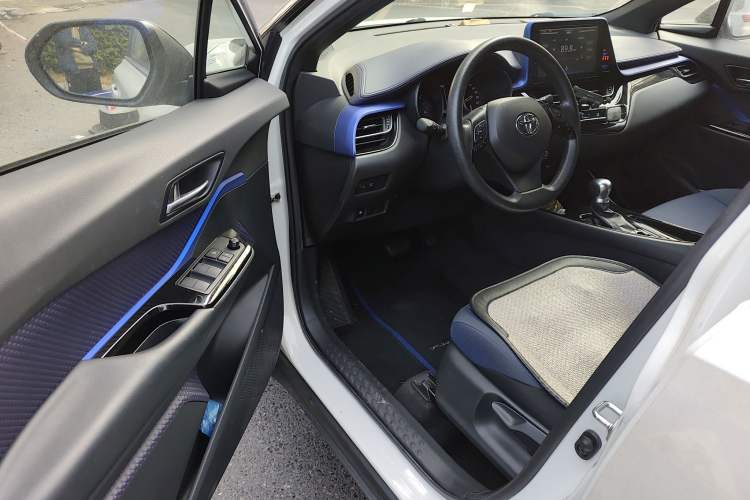 Used Toyota C-HR 2018 2.0L Leading with Sunroof China V Standard Driver Seat