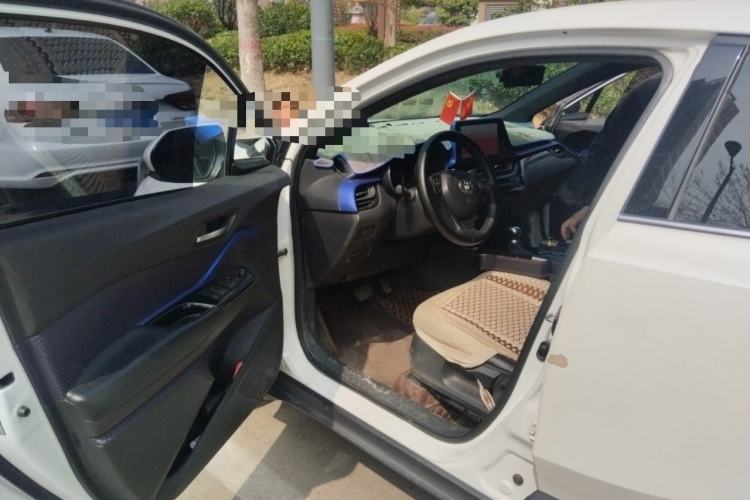 Used Toyota C-HR 2018 2.0L Leading Edition China VI Driver Seat