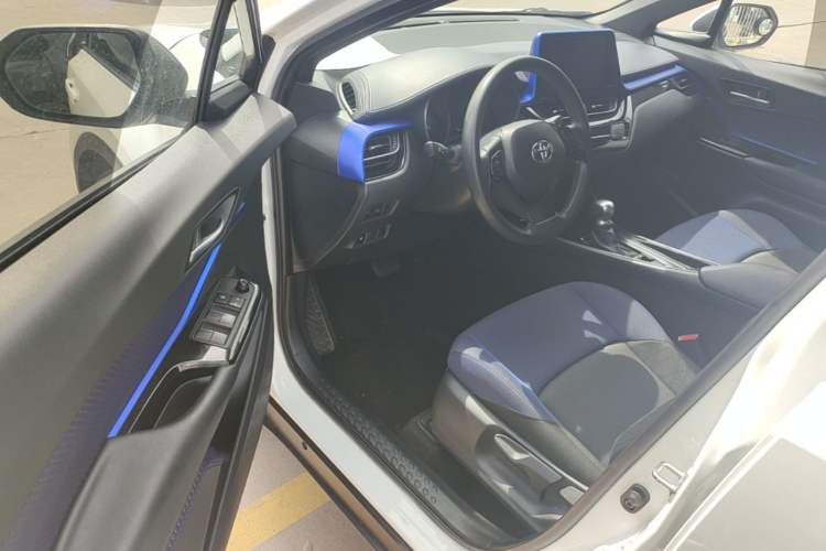 Used Toyota C-HR 2018 2.0L Leading Edition China V-standard Driver Seat