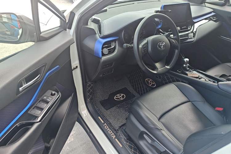 Used Toyota C-HR 2018 2.0L Leading Edition China V-standard Driver Seat