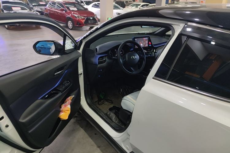 Used Toyota C-HR 2018 2.0L Leading with Sunroof China V Standard Driver Seat