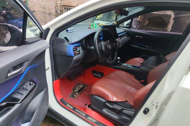 Used Toyota C-HR 2018 2.0L Leading Edition China VI Driver Seat
