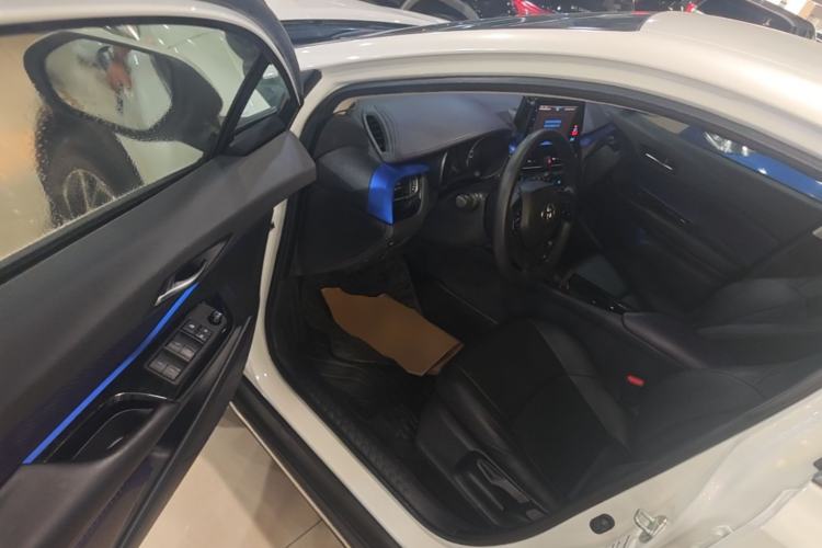 Used Toyota C-HR 2018 2.0L Leading Edition China V-standard Driver Seat