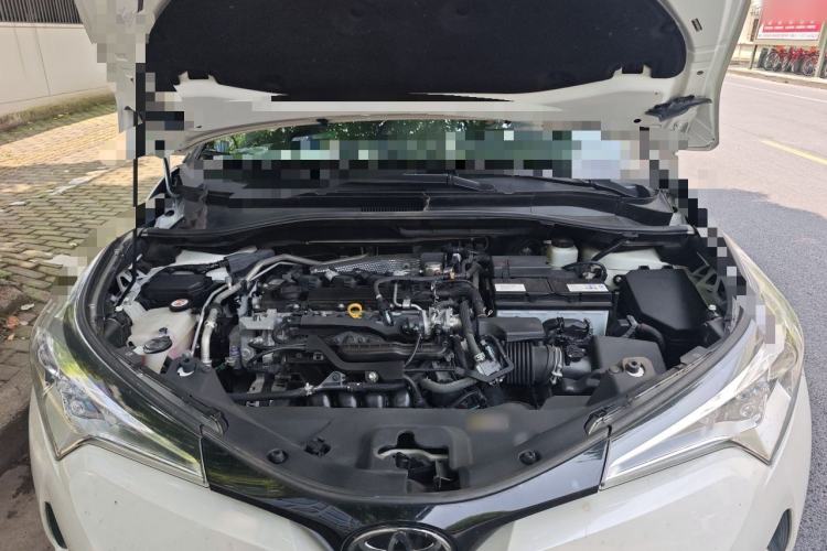 Used Toyota C-HR 2018 2.0L Leading Edition China V-standard Engine Bay