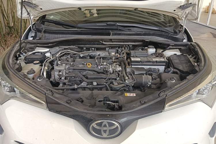 Used Toyota C-HR 2018 2.0L Leading Edition China VI Engine Bay