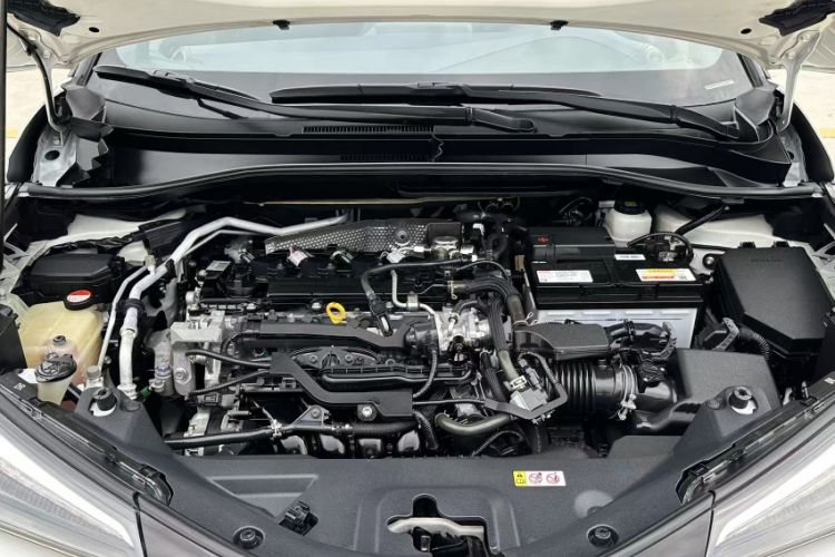 Used Toyota C-HR 2018 2.0L Luxury Edition China V Standard Engine Bay
