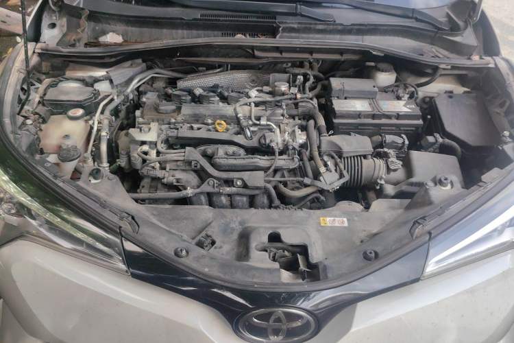 Used Toyota C-HR 2018 2.0L Leading Edition China VI Engine Bay