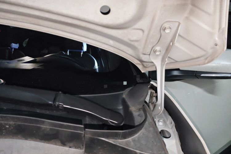 Used Toyota C-HR 2018 2.0L Leading with Sunroof China V Standard Engine Bay Left