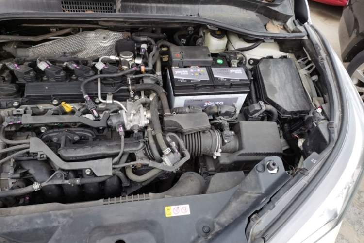 Used Toyota C-HR 2018 2.0L Luxury Edition China VI Standard Engine Bay Left
