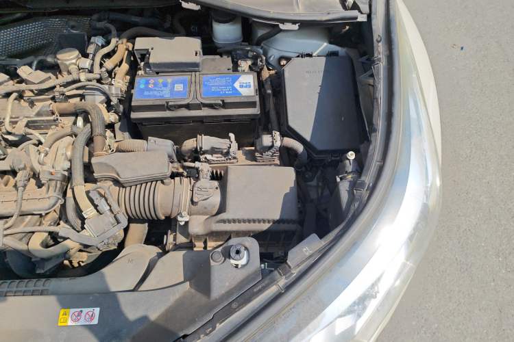 Used Toyota C-HR 2018 2.0L Leading Edition China VI Engine Bay Left