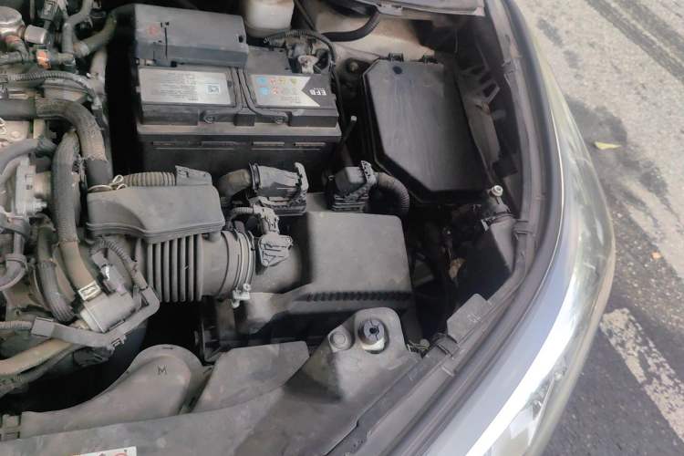Used Toyota C-HR 2018 2.0L Leading Edition China VI Engine Bay Left