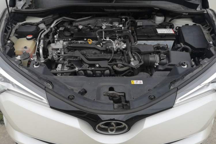 Used Toyota C-HR 2018 2.0L Leading Edition China V-standard Engine Bay