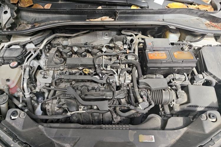 Used Toyota C-HR 2018 2.0L Leading with Sunroof China VI Standard Engine Bay
