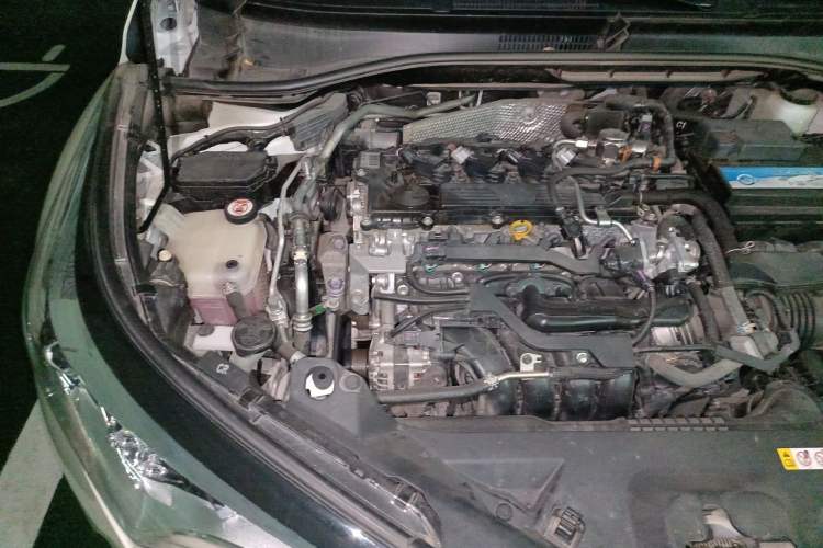 Used Toyota C-HR 2018 2.0L Leading Edition China VI Engine Bay Right