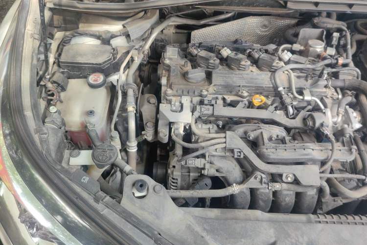 Used Toyota C-HR 2018 2.0L Leading Edition China VI Engine Bay Right