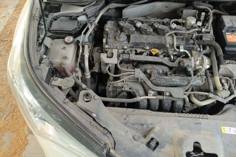Used Toyota C-HR 2018 2.0L Leading with Sunroof China V Standard Engine Bay Right