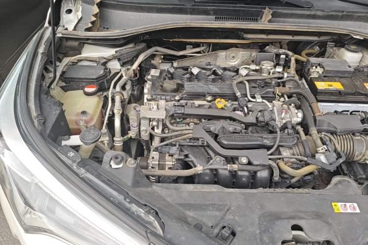 Used Toyota C-HR 2018 2.0L Luxury Edition China V Standard Engine Bay Right