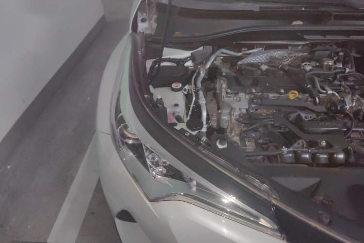 Used Toyota C-HR 2018 2.0L Leading Edition China VI Engine Bay Right